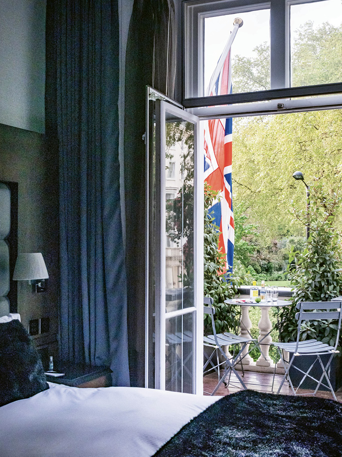 One room with a balcony view