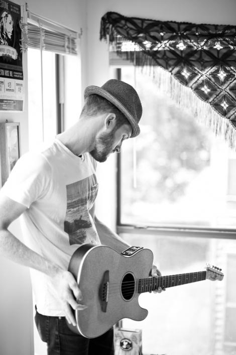 Behind the Scenes of Elise Testone&#039;s September 2013 Photoshoot