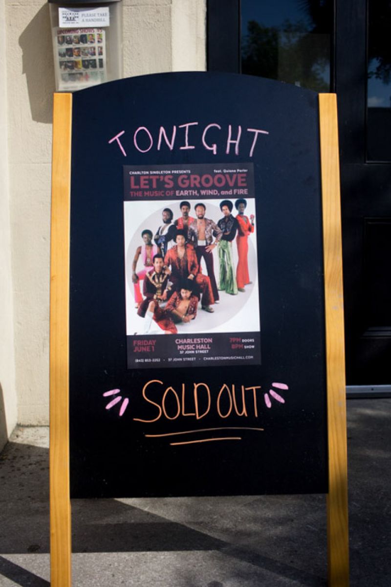 The sold out show paid energetic homage to the smooth and groovy sounds of ’70s super group Earth, Wind &amp; Fire.